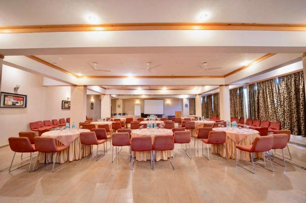 Nature View Resort !! A Four Star Lavish & Luxury Resort 차일 외부 사진