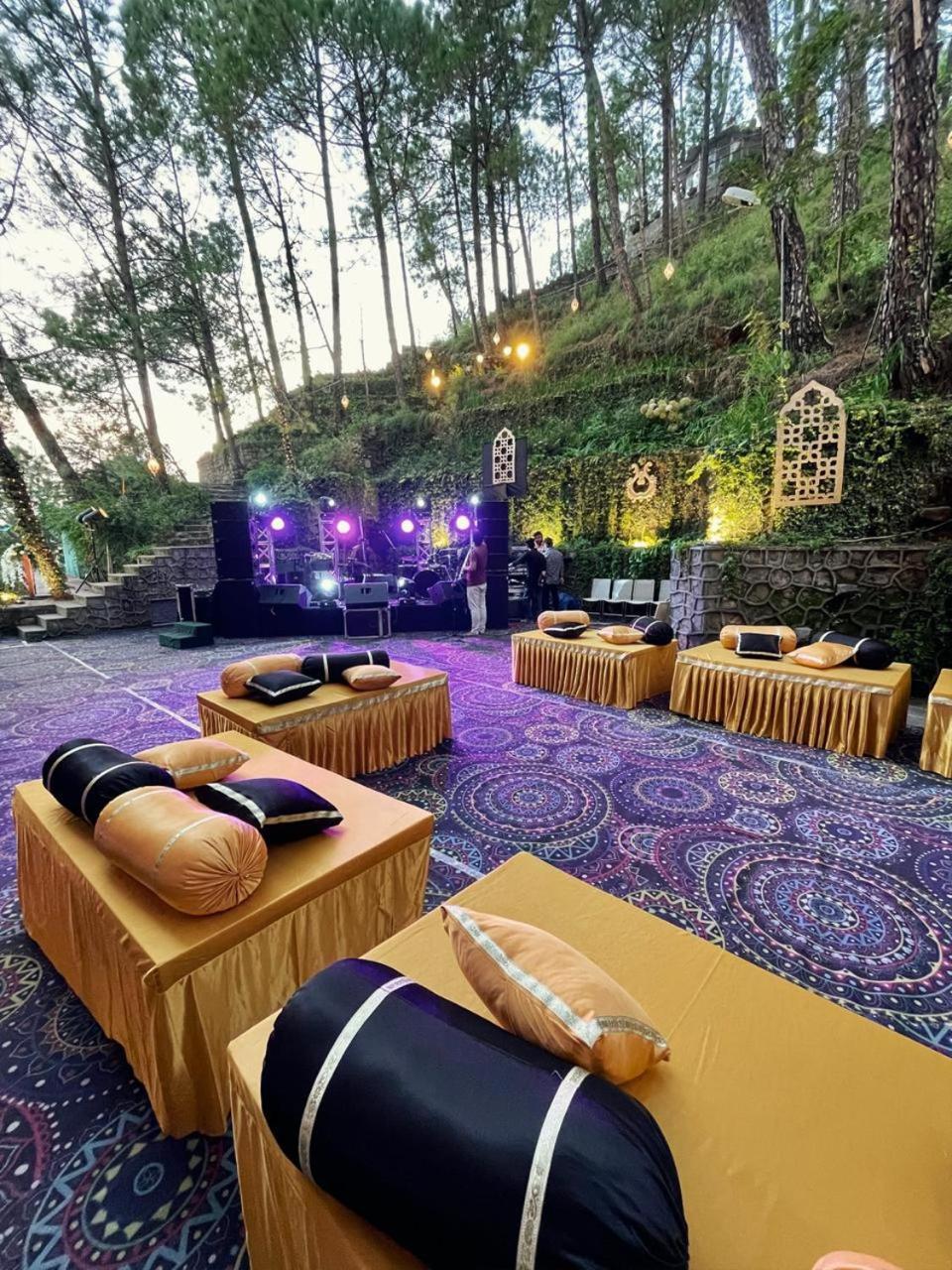 Nature View Resort !! A Four Star Lavish & Luxury Resort 차일 외부 사진
